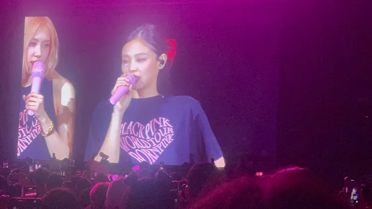 Rosé（左）與Jennie。讀者提供