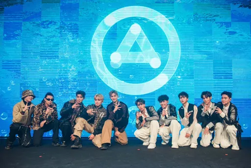 源少年合體FEniX炸裂舞台　青春洋溢電暈粉絲