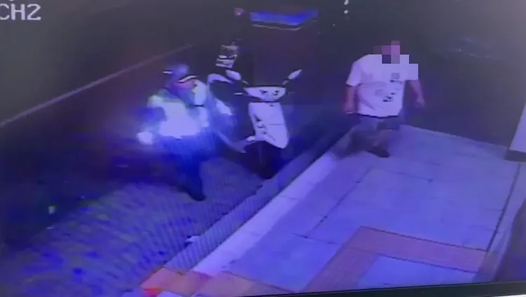 廟會遶境大打出手，警方出動快打部隊，到場將涉案人員帶返所偵辦。翻攝畫面