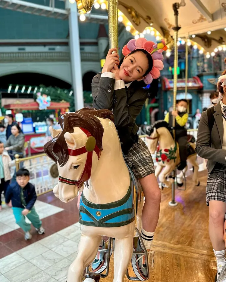 小S在樂天樂園噴發少女心。翻攝小S IG