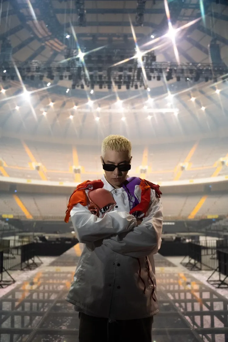 周湯豪今天曝光《GET REAL》小巨蛋版Live MV。環球音樂提供