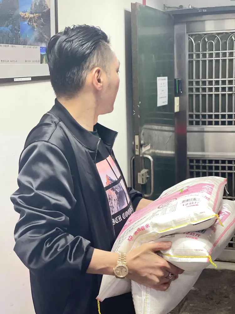 連千毅貼出公益照。翻攝自連千毅臉書