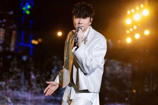 林俊傑提早過愚人節?!香港2萬人見證他被整