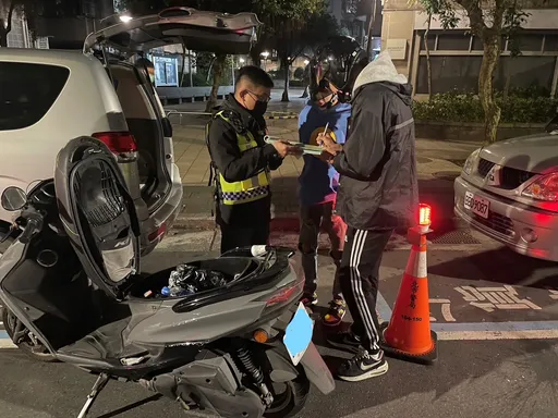 改裝噪音車深夜「炸街」擾民 南港警「靜城專案」取締