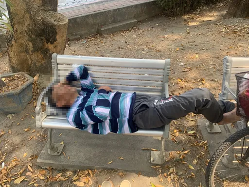 起床氣!遇波麗士要上銬連吼6次試看嘜 結局被大外割狼狽了