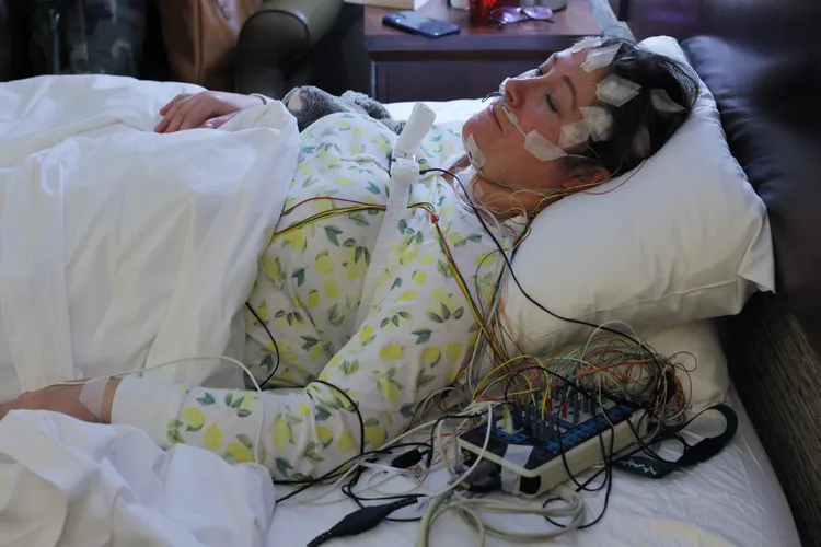 高汀因長新冠無法工作、失眠、疼痛、腦部動脈瘤。路透社