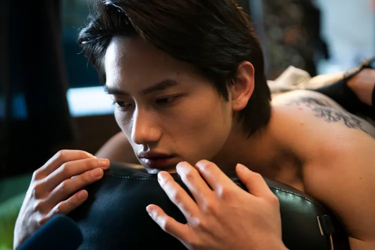 范少勳表示：「他覺得自己有點孤單，想找一種陪伴，所以在自己的背上刺了一個仕女圖。」愛奇藝國際站提供