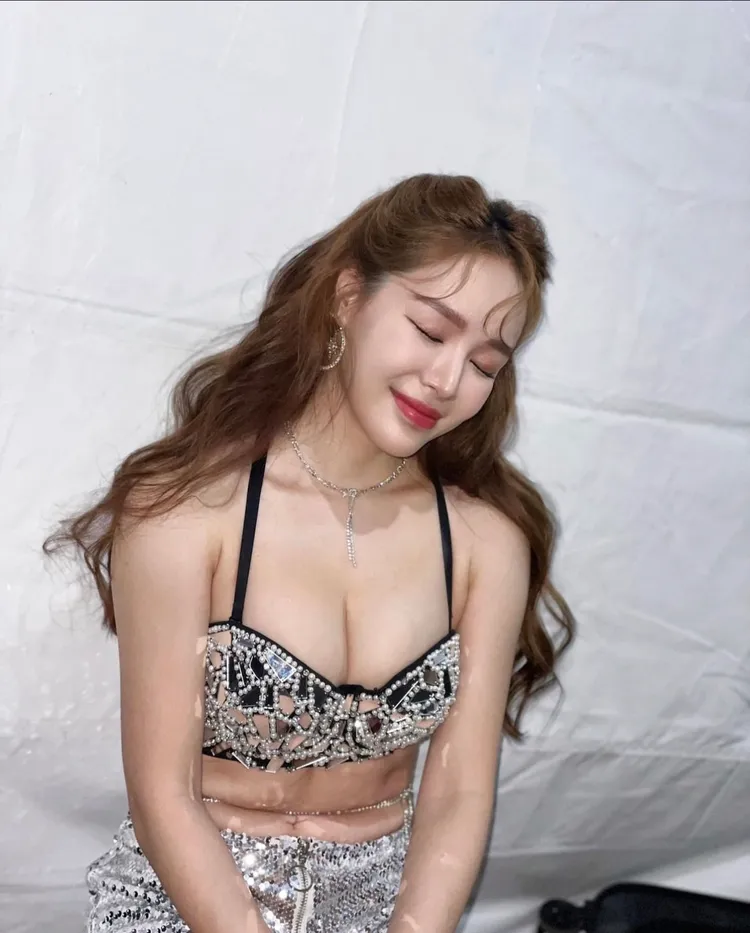 波波蓁的性感模樣。翻攝波波蓁IG