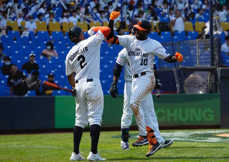 普羅法(Jurickson Profar)(右)敲出荷蘭隊第2發全壘打。悍創提供