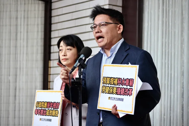邱顯智呼籲勞動部拿出具體作為解決勞保破產危機。林林攝