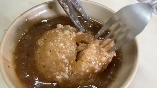 先別管炸派或蒸派！情侶為肉圓這件事吵到隔壁桌PO文　彰化人講話了