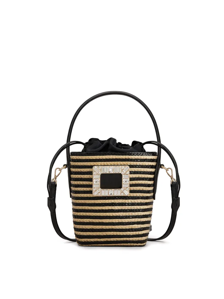 VIV Skate黑色編織條紋鑽飾迷你水桶包，5萬5000元。品牌提供