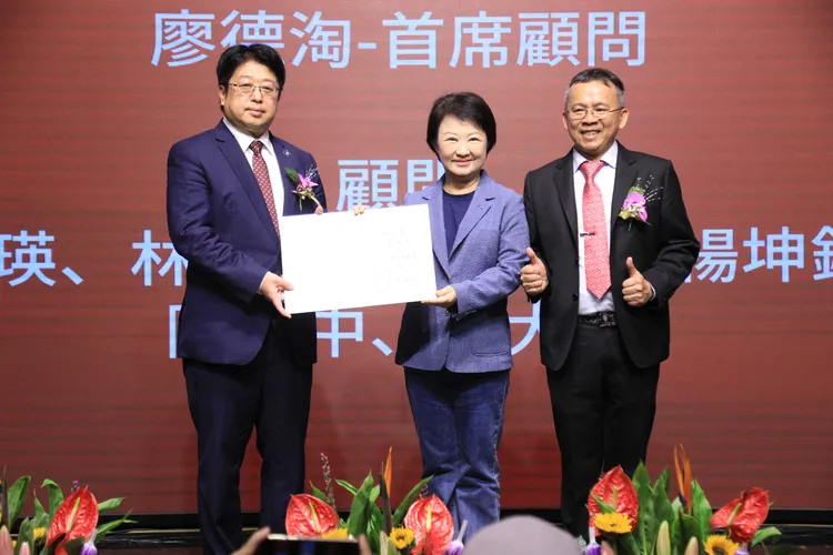 盧秀燕今出席台中市張廖簡宗親會理事長交接典禮。市府提供