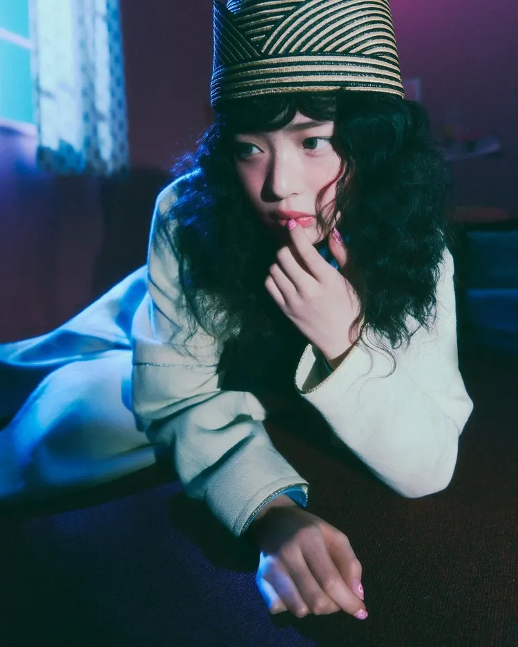 Hanni如娃娃般的可愛形象，顛覆了眾人對「人間GUCCI」既定的性感想像。翻攝gucci IG