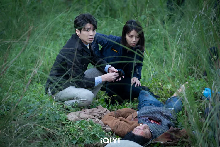 宋芸樺笑說和兩個弟弟一起兩光辦案的一面，但也可以觀察出這個女警其實膽大心細。愛奇藝國際站提供