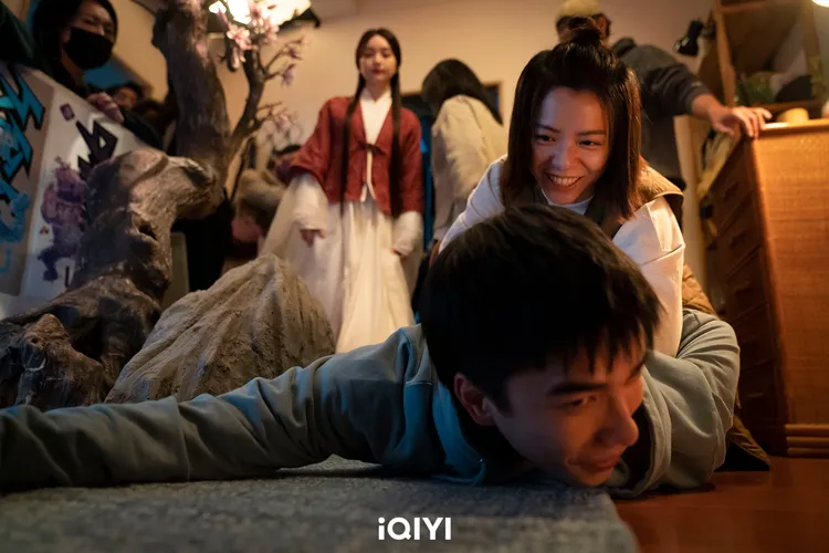 曾敬驊認為打怪小隊在戲裡個性互補，戲外常常彼此打鬧。愛奇藝國際站提供