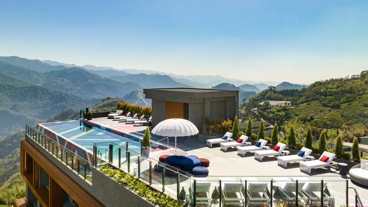 阿里山英迪格酒店的泳池。翻攝飯店臉書
