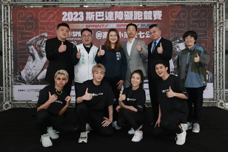 B.T.O.D、梁舒涵與貴賓合照。寬寬整合行銷提供