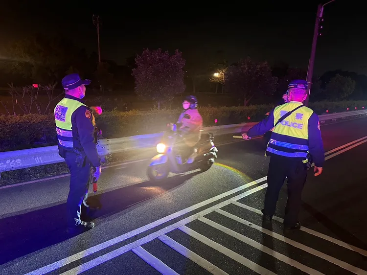 蘆洲警方嚴格取締噪音、改裝車與危險駕車，光超速單月就達514件。警方提供