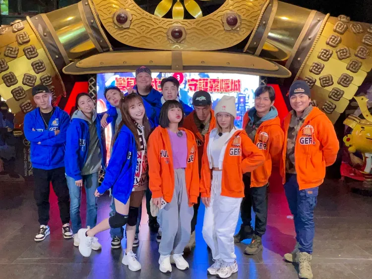 鄭人碩(左起)、江祖平、許明杰、Una、哈孝遠、比利、峮峮、許孟哲、蔡黃汝、孫協志、王仁甫錄製節目。中視提供