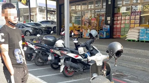 無照少年街頭狂飆躲警　煞車不及撞警用機車！爸媽這下賠大了