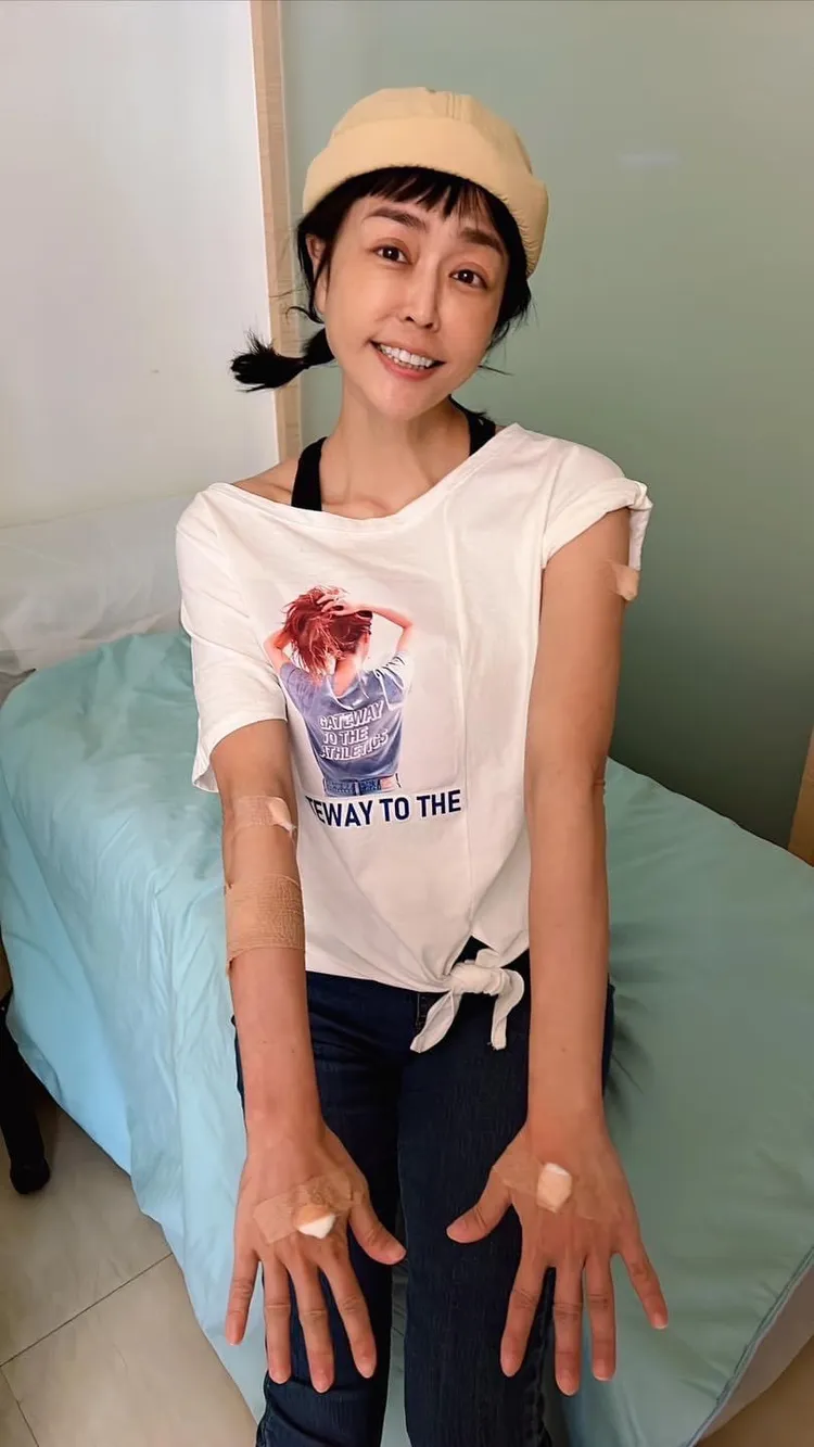 唐玲打的針痛徹心肺。翻攝唐玲臉書