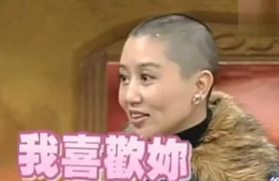 徐錦江愛妻過去受訪時都留著平頭，超級有個性。翻攝康熙來了