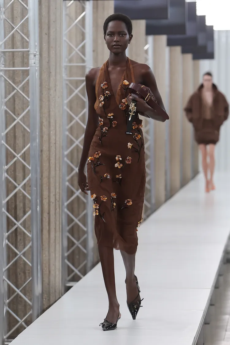 MIU MIU 2023秋冬大秀。品牌提供