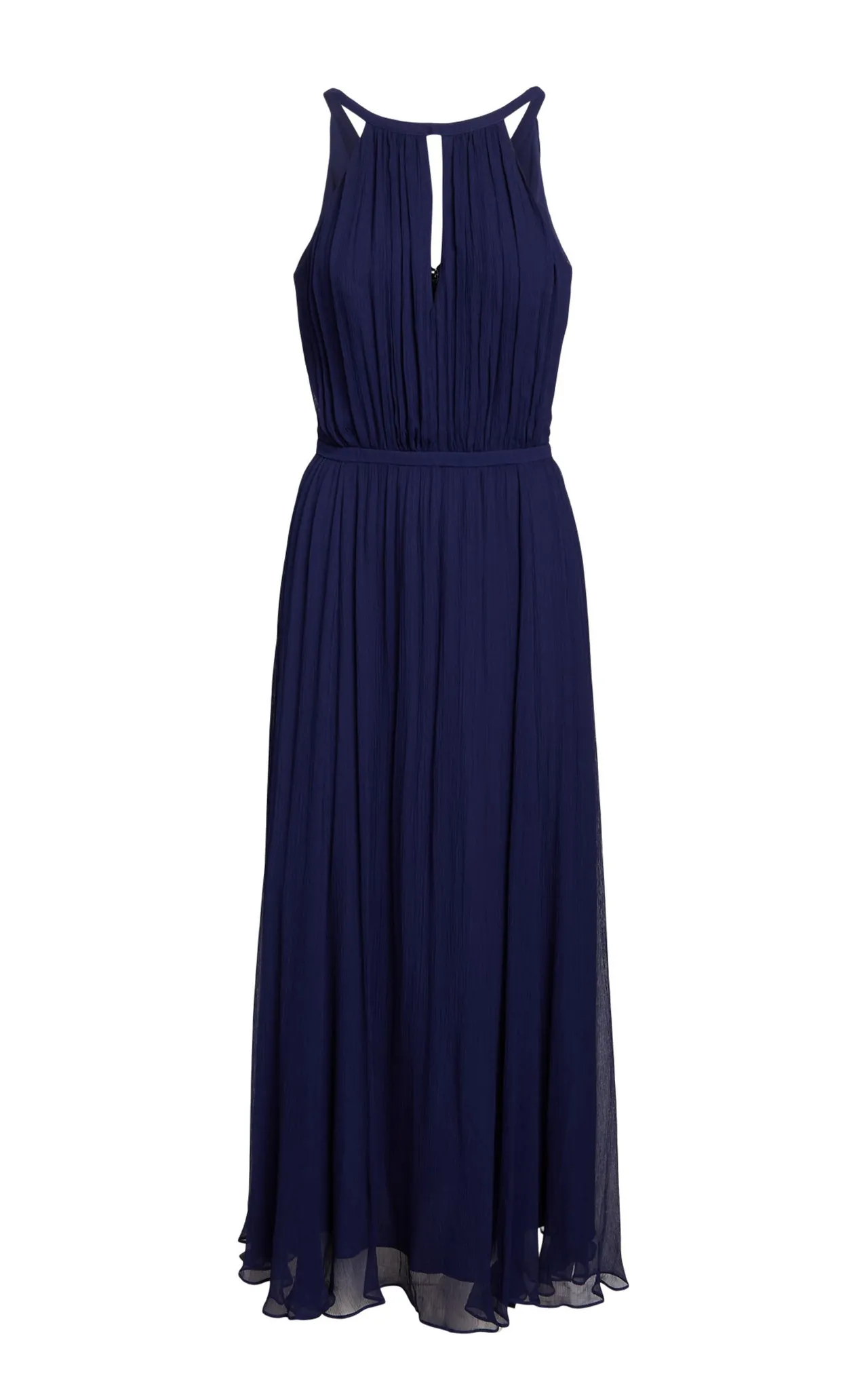 微風信義店獨家販售款削肩長洋裝,3萬5480元。品牌提供