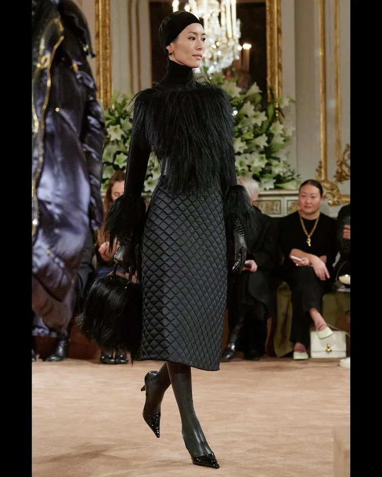 劉雯為Schiaparelli走秀。翻攝liuwenlw IG