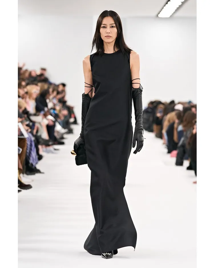 劉雯為GIVENCHY走秀。翻攝liuwenlw IG