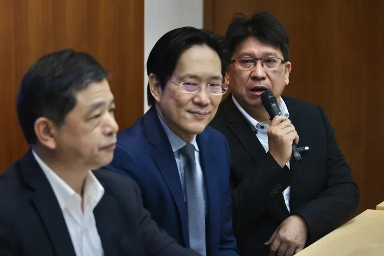 林思銘希望各個政黨不要在糾結於過去。林林攝