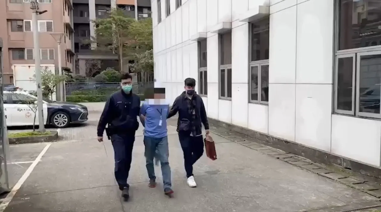 警方逮捕梁男送辦。翻攝畫面