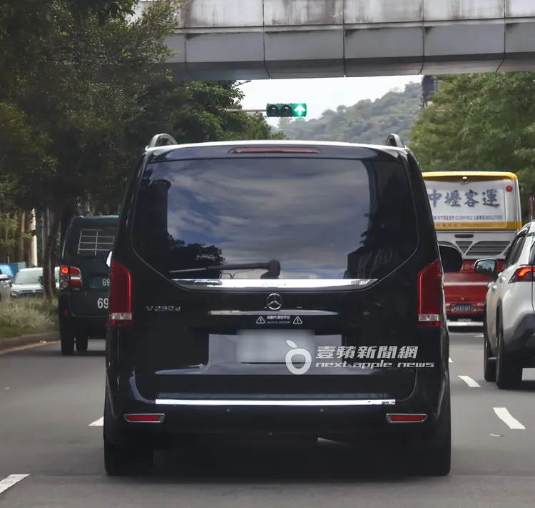 座車一路駛往位於信義區住家。特勤中心攝