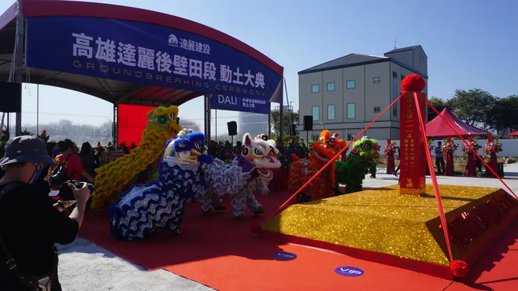 區段緊鄰橋頭科學園區的高雄新市鎮，將有泰郡、郡都與達麗建設3大指標造鎮進場，3案總戶數逼近2000戶，總銷額突破200億元。葉家銘攝