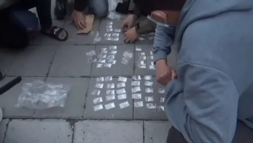 宜警大規模掃蕩竹聯幫 逮33藥頭!查獲罕見毒品「勞力士」彩虹菸