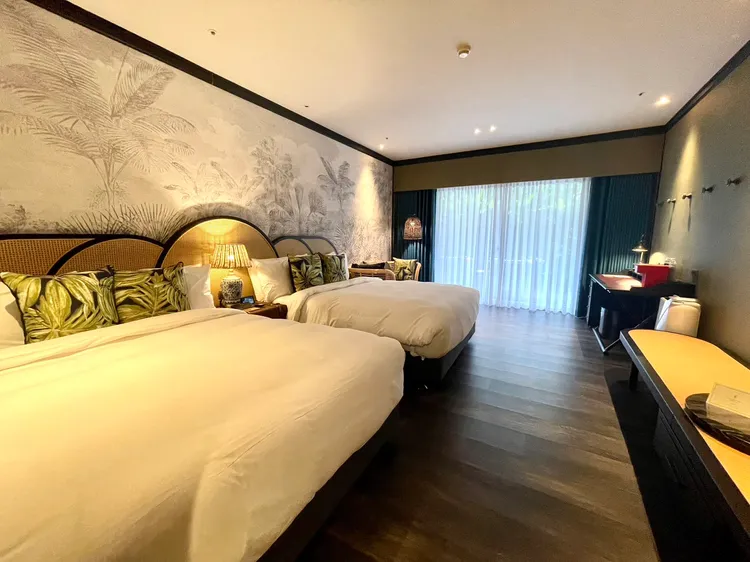 17坪、兩大床+兩小床的「悅來寰宇發現客房」。曾仲葳攝