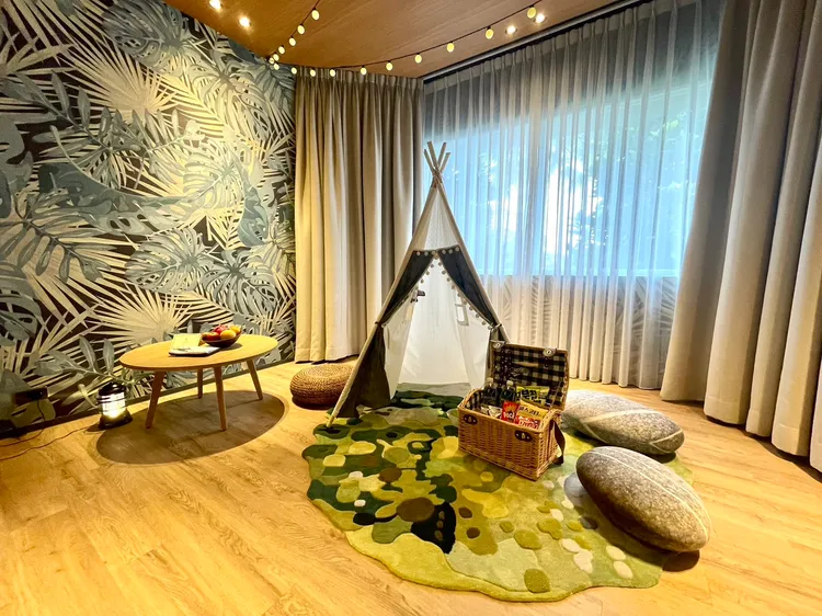 17坪、兩大床+兩小床的「悅來寰宇探索客房」。曾仲葳攝