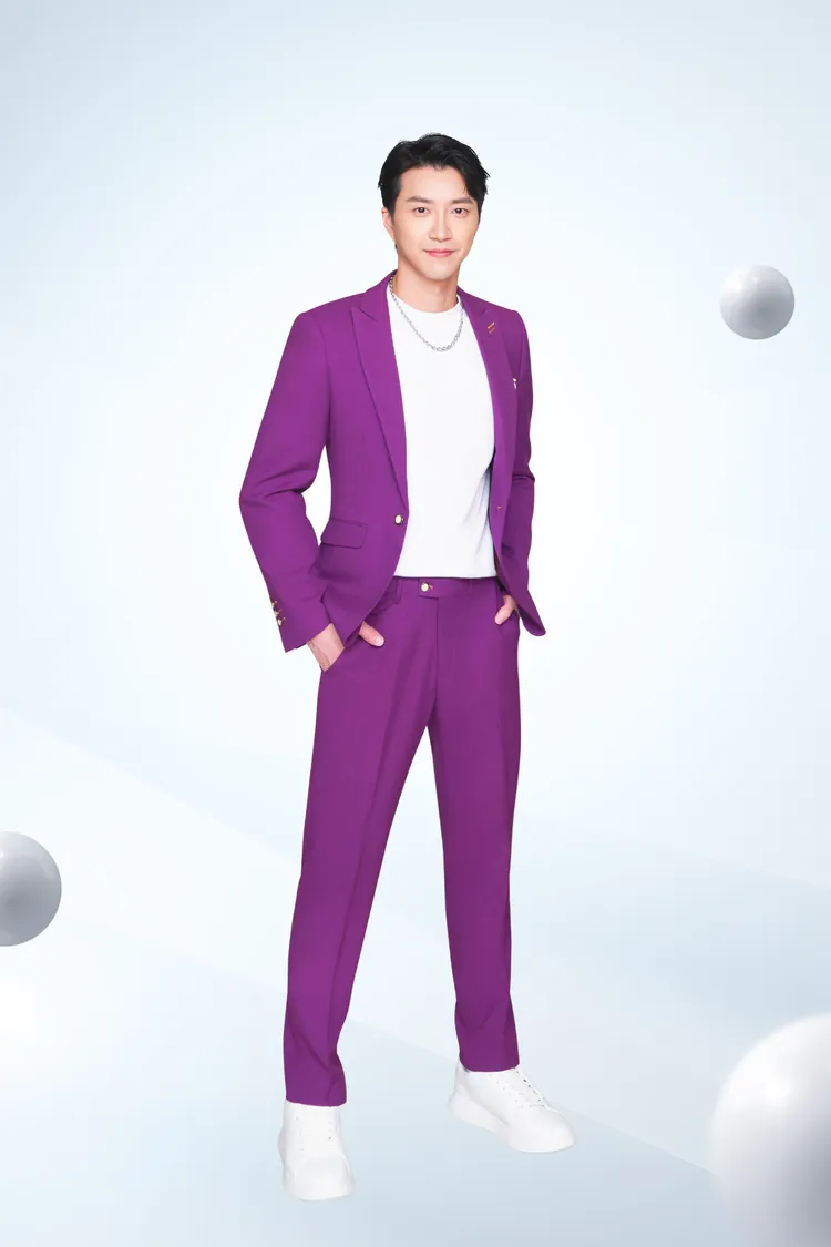 江宏傑近來笑納5支代言。華研國際提供