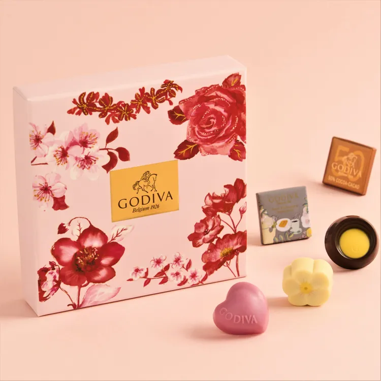 春季巧克力禮盒10顆裝售價1490元。業者提供