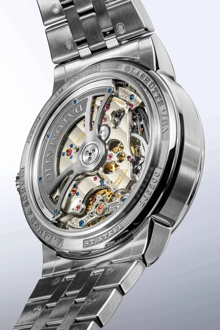 朗格Odysseus Chronograph精鋼計時腕錶，搭載全新L 155.1 Datomatic型自動上鍊計時碼錶機芯。品牌提供