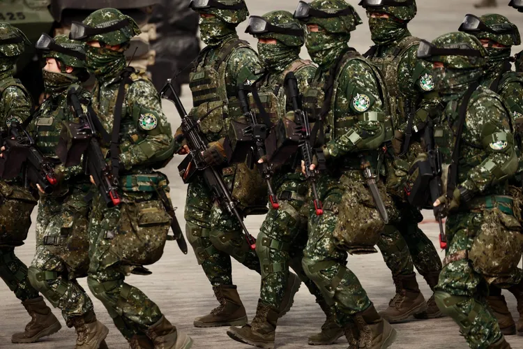 軍人確診在家，可請病假、無不利處分。資料照，林林攝