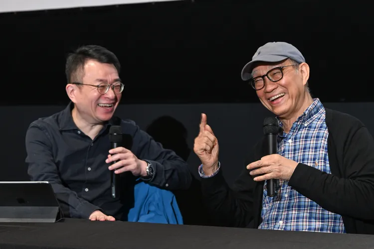 《悲情城市》228放映暨講堂特別場，邀請到剪接師廖慶松（右）和知名影評聞天祥對談。牽猴子提供