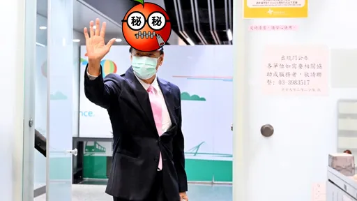 郭台銘赴美!戴這頂棒球帽有深意 將拜會華府重要人士