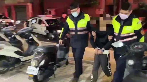 穿警察防彈背心當街攔車 五股假警遭逮!竟罵真警三字經