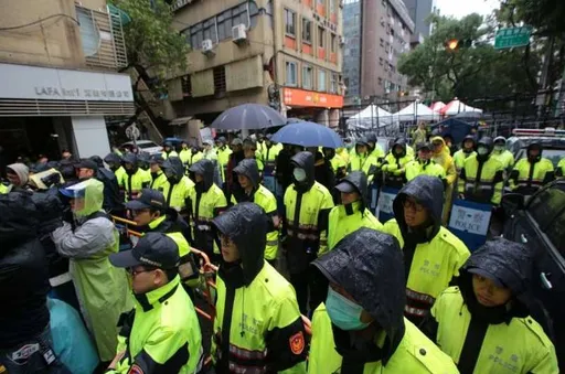 警勤加給30年未調整 林右昌為警爭福利盼調整待遇