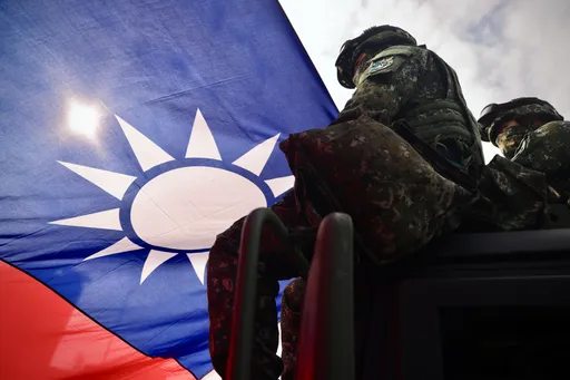 藍委反《全動法》憂娃娃兵上戰場  周玉蔻也因這點搖頭:小心2024滅頂拉