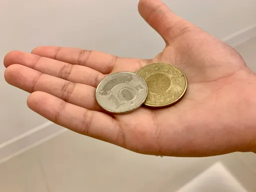 孩子打赏街头艺人60元！被嫌太少还补刀一句话　他气炸：早知道不要给