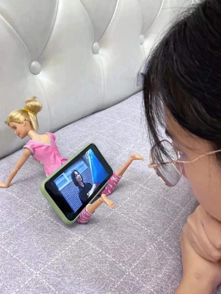 網友分享芭比娃娃妙用。引自爆廢公社