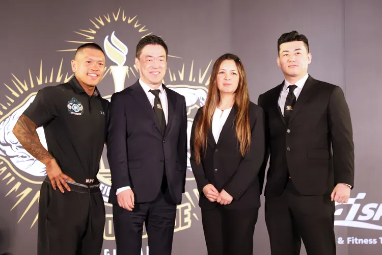 主辦單位邀請國際裁判Sayuri Sasaki（右二）擔任評審。。翻攝畫面